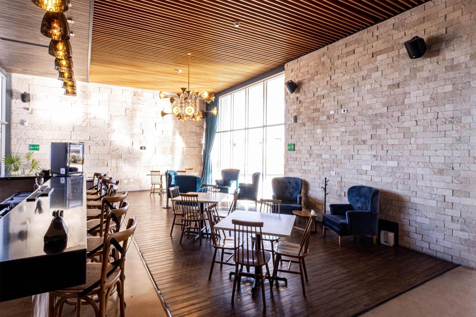 Tryp By Wyndham San Luis Potosi Hotel & Suites Exterior photo